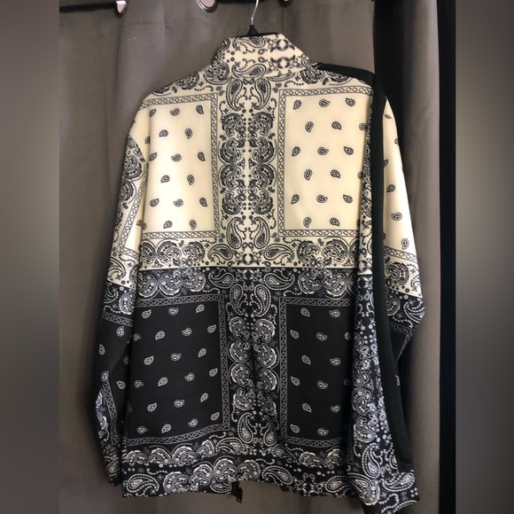 Rebel Minds Forever 21 Cream & Black paisley bandana print Large track jacket - Picture 7 of 8